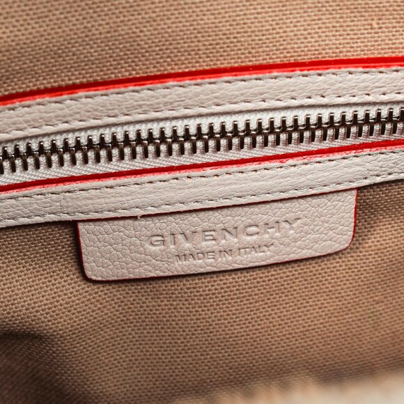 Givenchy Sugar Goatskin White Antigona Top Handle Handbag - Picture 11 of 12